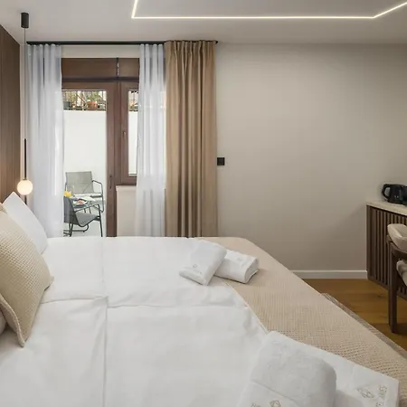 Heritage Ames Porec